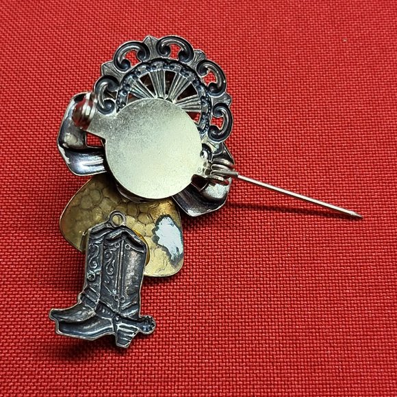 Vintage Girl in Cowboy Hat & Boots Cow Girl Pin Brooch - Picture 5 of 11
